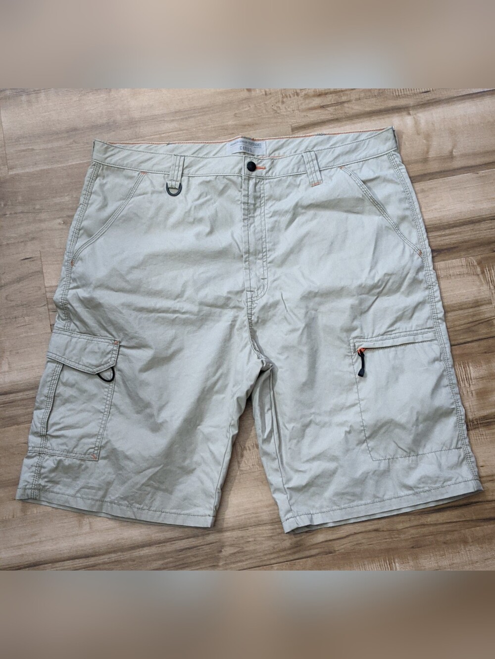 Wrangler Jeans Co Performance series tan cargo shorts men's 38 waist